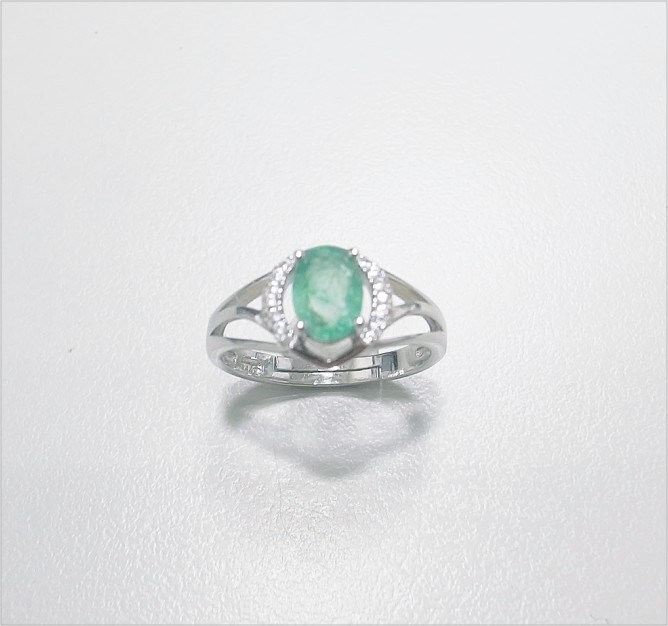 Natural Emerald 天然祖母綠