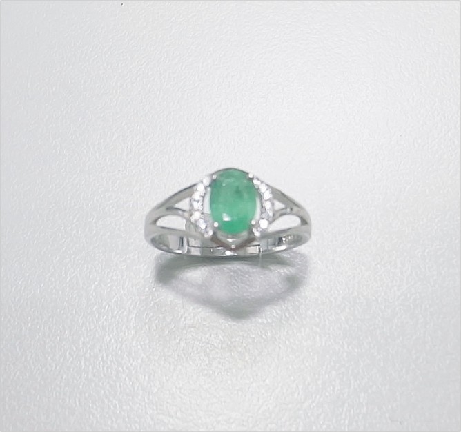 Natural Emerald 天然祖母綠