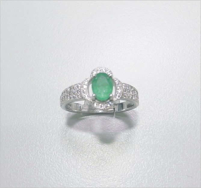 Natural Emerald 天然祖母綠