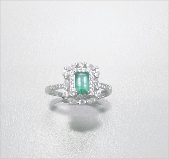 Natural Emerald 天然祖母綠