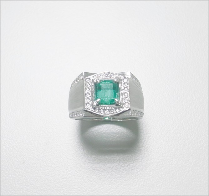 Natural Emerald 天然祖母綠