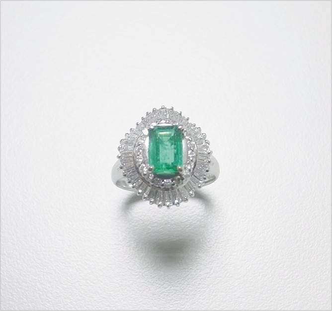 Natural Emerald 天然祖母綠