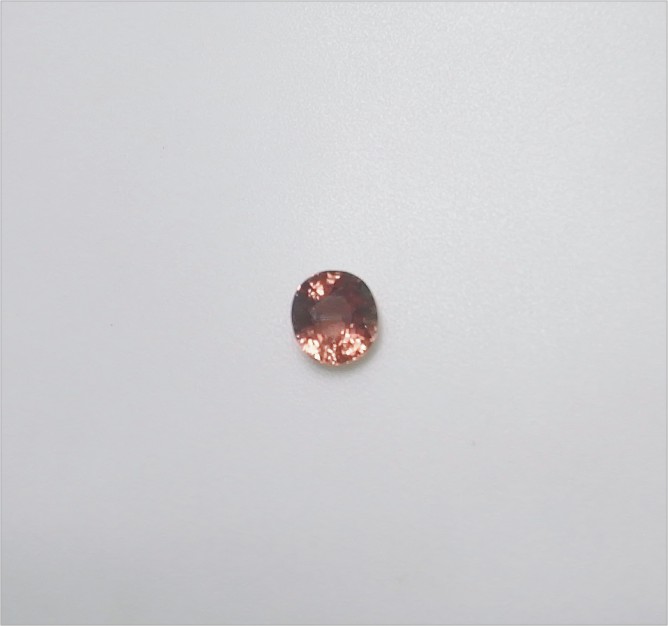 Natural Orangy Pink Sapphire
"Natural padparadscha" 天然粉紅橙色藍寶石
