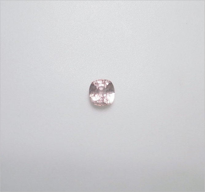 Natural Orangy Pink Sapphire"Natural padparadscha" 天然粉紅橙色藍寶石