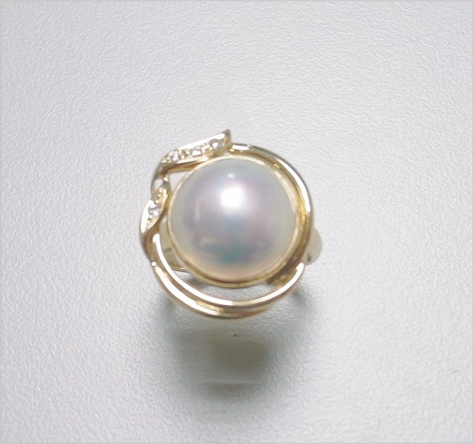 Cultured Mabe Pearl 馬貝珍珠