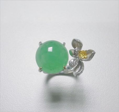 Natural Jadeite   天然緬甸產翡翠 A貨