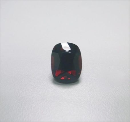 Natural Rhodolite Garnet    天然鎂鐵榴石